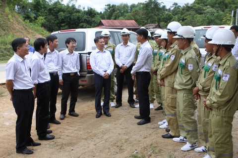 “Lính” bảo vệ…đường dây điện - Ảnh 4. “Lính” bảo vệ…đường dây điện - Ảnh 4.