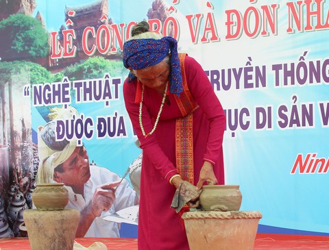 Làng gốm Bàu Trúc và Lễ hội Katê trở thành di sản quốc gia - Ảnh 6. Làng gốm Bàu Trúc và Lễ hội Katê trở thành di sản quốc gia - Ảnh 6.