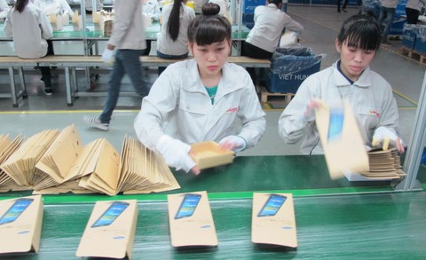 Ưu đãi Samsung tỉ đô nhưng thu thuế bà bún bò có công bằng? - Ảnh 1. Ưu đãi Samsung tỉ đô nhưng thu thuế bà bún bò có công bằng? - Ảnh 1.