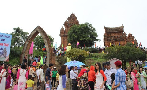 Làng gốm Bàu Trúc và Lễ hội Katê trở thành di sản quốc gia - Ảnh 1. Làng gốm Bàu Trúc và Lễ hội Katê trở thành di sản quốc gia - Ảnh 1.