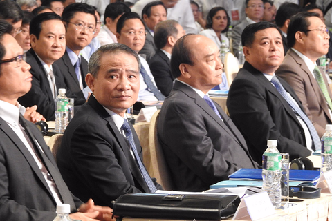 Đà Nẵng phải khẳng định là đầu tàu phát triển miền Trung - Ảnh 3. Đà Nẵng phải khẳng định là đầu tàu phát triển miền Trung - Ảnh 3.