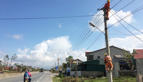 Phạt 40 triệu, tạm đình chỉ cây xăng chặt chém khách - Ảnh 1. Phạt 40 triệu, tạm đình chỉ cây xăng chặt chém khách - Ảnh 1.