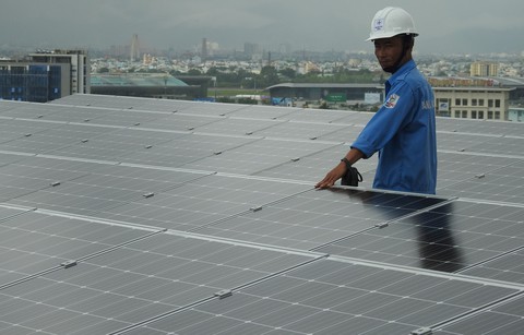 Điện lực miền Trung tiên phong sử dụng điện mặt trời, ôtô điện - Ảnh 3. Điện lực miền Trung tiên phong sử dụng điện mặt trời, ôtô điện - Ảnh 3.