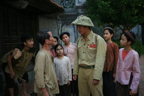 Thương nhớ ở ai: thương lắm, ông bà cha mẹ mình đã sống... - Ảnh 10. Thương nhớ ở ai: thương lắm, ông bà cha mẹ mình đã sống... - Ảnh 10.