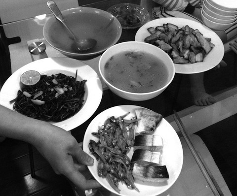 Phát bệnh vì... ăn mặn - Ảnh 1. Phát bệnh vì... ăn mặn - Ảnh 1.