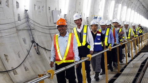 Robot TBM đã khoan được hơn 430m đường hầm metro - Ảnh 1. Robot TBM đã khoan được hơn 430m đường hầm metro - Ảnh 1.