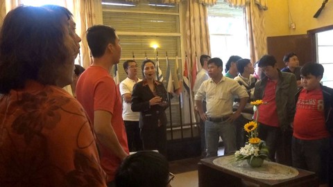 Du khách đến Lâm Đồng phải mặc trang phục phù hợp - Ảnh 1. Du khách đến Lâm Đồng phải mặc trang phục phù hợp - Ảnh 1.