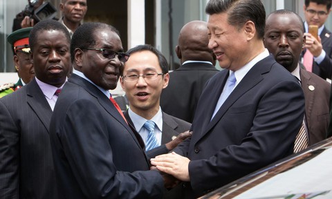 Báo Zimbabwe đề cập đến yếu tố Trung Quốc trong vụ đảo chính - Ảnh 1. Báo Zimbabwe đề cập đến yếu tố Trung Quốc trong vụ đảo chính - Ảnh 1.