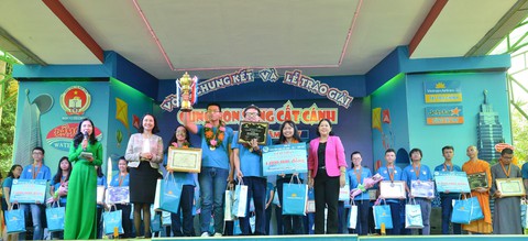 Cuộc thi Cùng non sông cất cánh 2017 tìm ra nhà vô địch - Ảnh 3. Cuộc thi Cùng non sông cất cánh 2017 tìm ra nhà vô địch - Ảnh 3.
