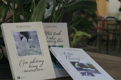 Nhà văn Từ Kế Tường ngồi dựa nắng mưa, tìm trang sách cũ - Ảnh 2. Nhà văn Từ Kế Tường ngồi dựa nắng mưa, tìm trang sách cũ - Ảnh 2.