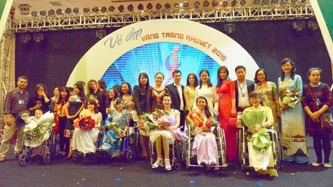 Vẻ đẹp vầng trăng khuyết: Cần tôn trọng thay vì thương hại - Ảnh 1. Vẻ đẹp vầng trăng khuyết: Cần tôn trọng thay vì thương hại - Ảnh 1.