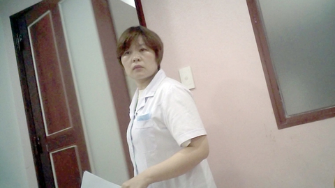 Giải cứu bệnh nhân khỏi tay bác sĩ Trung Quốc - Ảnh 4. Giải cứu bệnh nhân khỏi tay bác sĩ Trung Quốc - Ảnh 4.