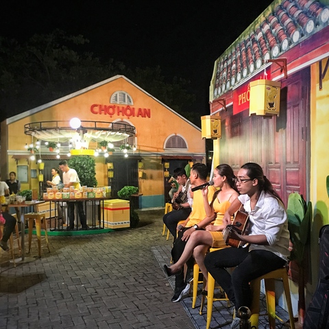 Trung thu không cần tới Hội An cũng có phố lồng đèn - Ảnh 5. Trung thu không cần tới Hội An cũng có phố lồng đèn - Ảnh 5.