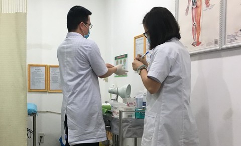 Vẽ bệnh moi tiền ở phòng khám Trung Quốc - Ảnh 4. Vẽ bệnh moi tiền ở phòng khám Trung Quốc - Ảnh 4.