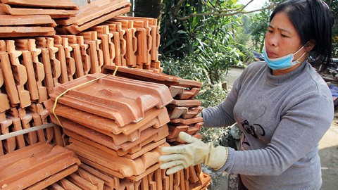 Cơ cực mấy cũng chịu, không để con thất học - Ảnh 1. Cơ cực mấy cũng chịu, không để con thất học - Ảnh 1.