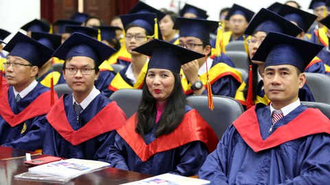 12.000 tỉ nâng chất giảng viên ĐH, có khả thi? - Ảnh 1. 12.000 tỉ nâng chất giảng viên ĐH, có khả thi? - Ảnh 1.