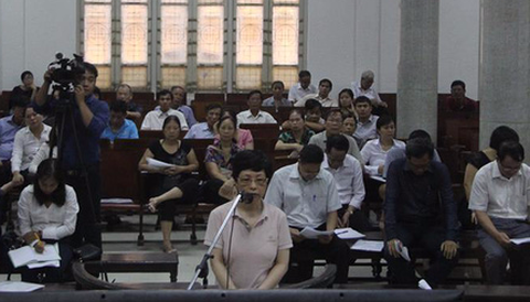 Cựu đại biểu Quốc hội Thu Nga phủ nhận việc lừa đảo - Ảnh 1. Cựu đại biểu Quốc hội Thu Nga phủ nhận việc lừa đảo - Ảnh 1.