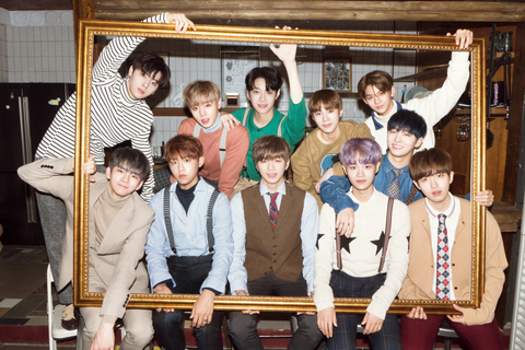 Wanna One: Con đường tỏa sáng đầy chông gai - Ảnh 3. Wanna One: Con đường tỏa sáng đầy chông gai - Ảnh 3.