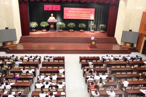 TP.HCM lo không đạt chỉ tiêu tăng trưởng năm 2017 - Ảnh 1. TP.HCM lo không đạt chỉ tiêu tăng trưởng năm 2017 - Ảnh 1.
