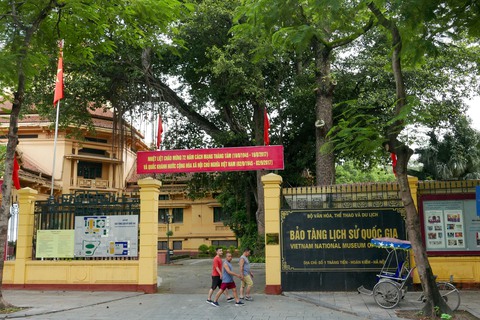 Bảo tàng vắng như... chùa Bà Đanh, vẫn đòi 11.000 tỉ xây mới - Ảnh 7. Bảo tàng vắng như... chùa Bà Đanh, vẫn đòi 11.000 tỉ xây mới - Ảnh 7.