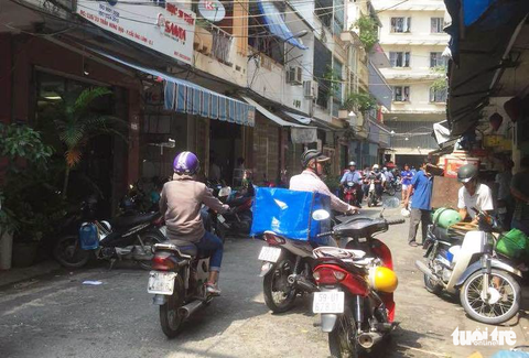 Truy bắt nhóm cướp tài sản, bắt giữ phụ nữ dọa đưa đi bán dâm - Ảnh 1. Truy bắt nhóm cướp tài sản, bắt giữ phụ nữ dọa đưa đi bán dâm - Ảnh 1.