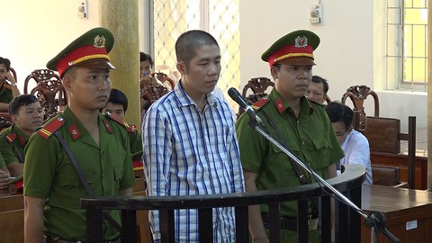 Tử hình kẻ thua bạc, giết bạn tình quăng xác xuống sông - Ảnh 1. Tử hình kẻ thua bạc, giết bạn tình quăng xác xuống sông - Ảnh 1.
