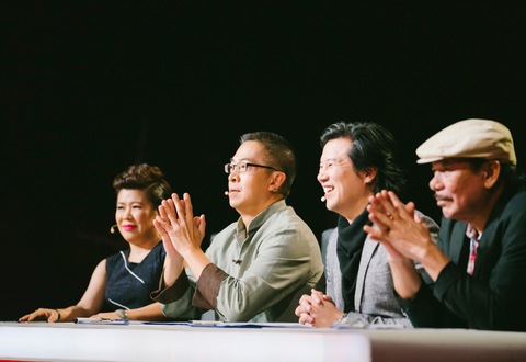Thần đồng âm nhạc: nghệ sĩ giải Grammy lần đầu chơi nhạc Trịnh - Ảnh 9. Thần đồng âm nhạc: nghệ sĩ giải Grammy lần đầu chơi nhạc Trịnh - Ảnh 9.