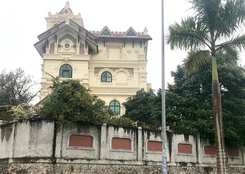 Biệt thự to nhất vùng ở Thái Nguyên sai phép không ai xử lý - Ảnh 1. Biệt thự to nhất vùng ở Thái Nguyên sai phép không ai xử lý - Ảnh 1.