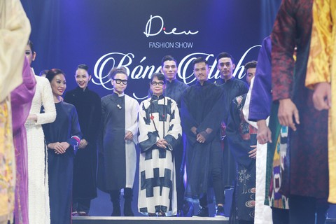 Diệu Fashion show và khi áo dài trên nền nhạc Trịnh - Ảnh 11. Diệu Fashion show và khi áo dài trên nền nhạc Trịnh - Ảnh 11.