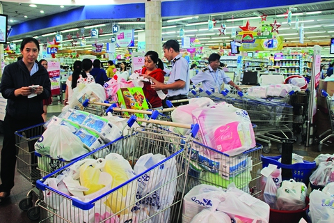 Bóp chặt túi tiền chờ khuyến mãi - Ảnh 2. Bóp chặt túi tiền chờ khuyến mãi - Ảnh 2.