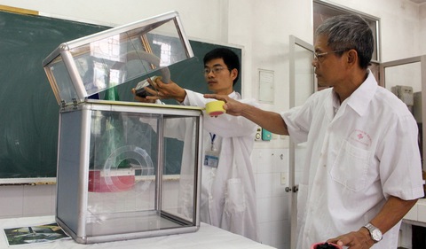 Buồng thí nghiệm hóa học mini - Ảnh 1. Buồng thí nghiệm hóa học mini - Ảnh 1.