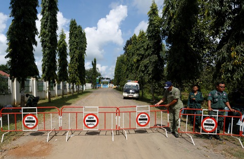 Thủ tướng Hun Sen đòi giải tán đảng đối lập - Ảnh 2. Thủ tướng Hun Sen đòi giải tán đảng đối lập - Ảnh 2.