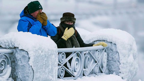 Lạnh -50 độ, Canada hủy nhiều sự kiện mừng năm mới - Ảnh 1. Lạnh -50 độ, Canada hủy nhiều sự kiện mừng năm mới - Ảnh 1.