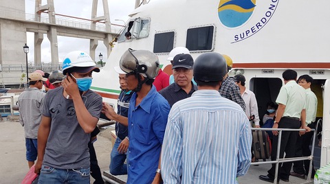 Tạm dừng toàn bộ các chuyến tàu ra vào Phú Quốc - Ảnh 1. Tạm dừng toàn bộ các chuyến tàu ra vào Phú Quốc - Ảnh 1.