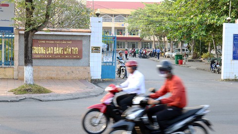 Cựu trưởng phòng thanh tra Cao đẳng Cần Thơ bị tâm thần - Ảnh 1. Cựu trưởng phòng thanh tra Cao đẳng Cần Thơ bị tâm thần - Ảnh 1.
