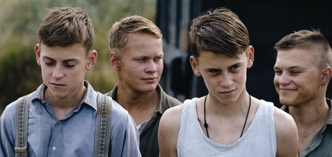 ‘Land of mine’ - một kiểu sống trong sợ hãi từ điện ảnh Đan Mạch, Đức - Ảnh 5. ‘Land of mine’ - một kiểu sống trong sợ hãi từ điện ảnh Đan Mạch, Đức - Ảnh 5.