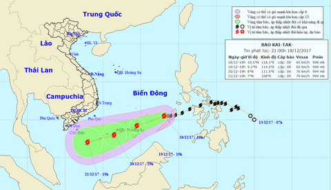 Bão số 15 cách đảo Song Tử Tây 430km - Ảnh 1. Bão số 15 cách đảo Song Tử Tây 430km - Ảnh 1.