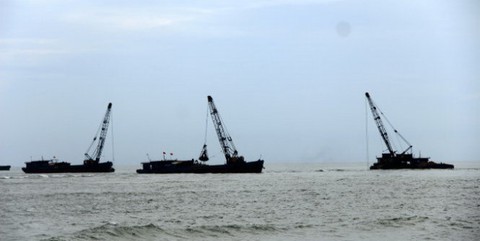 Thu hồi dự án nạo vét, tận thu cát bán ra nước ngoài - Ảnh 1. Thu hồi dự án nạo vét, tận thu cát bán ra nước ngoài - Ảnh 1.