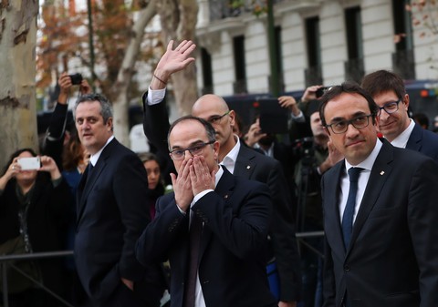Liên minh châu Âu nhức đầu vì khúc xương Catalonia - Ảnh 2. Liên minh châu Âu nhức đầu vì khúc xương Catalonia - Ảnh 2.