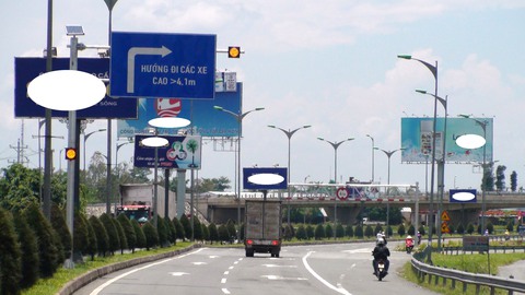 Xe tải cao hơn 4,1m phải né cầu vượt - Ảnh 2. Xe tải cao hơn 4,1m phải né cầu vượt - Ảnh 2.