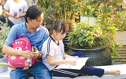 Dạy con... khó trăm bề - Ảnh 1. Dạy con... khó trăm bề - Ảnh 1.