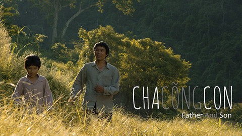 ‘Em chưa 18’ hay ‘Cha cõng con’ sẽ đoạt Bông Sen Vàng tối nay? - Ảnh 4. ‘Em chưa 18’ hay ‘Cha cõng con’ sẽ đoạt Bông Sen Vàng tối nay? - Ảnh 4.