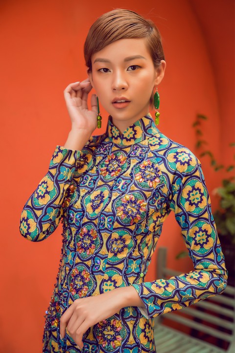Tóc ngắn Phí Phương Anh cá tính với áo dài - Ảnh 3. Tóc ngắn Phí Phương Anh cá tính với áo dài - Ảnh 3.