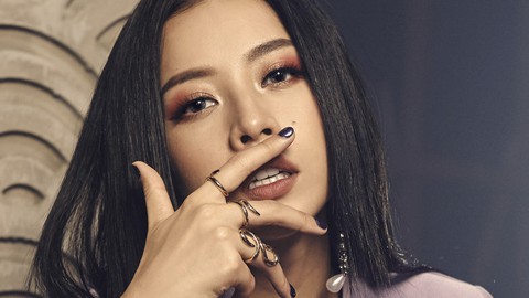 Vụ Chi Pu hát live bị ném đá: Thật hiếm những lời tử tế, động viên - Ảnh 1. Vụ Chi Pu hát live bị ném đá: Thật hiếm những lời tử tế, động viên - Ảnh 1.