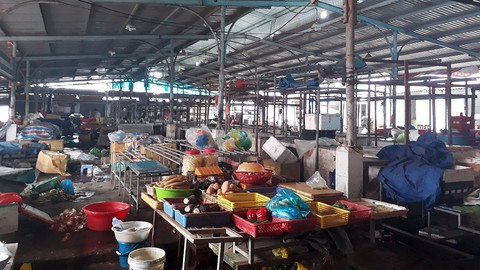 Dân phán ánh chợ Dương Đông xây sai, Bộ Xây dựng thanh tra chợ - Ảnh 2. Dân phán ánh chợ Dương Đông xây sai, Bộ Xây dựng thanh tra chợ - Ảnh 2.