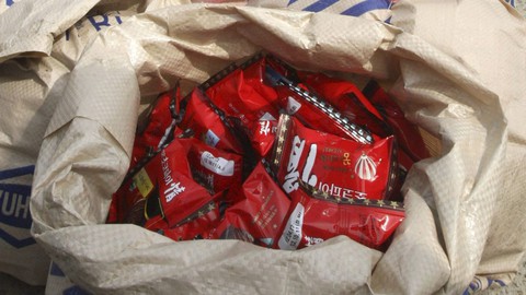 Đằng sau việc anh lính Triều Tiên đào tẩu xin bánh Choco Pie - Ảnh 3. Đằng sau việc anh lính Triều Tiên đào tẩu xin bánh Choco Pie - Ảnh 3.