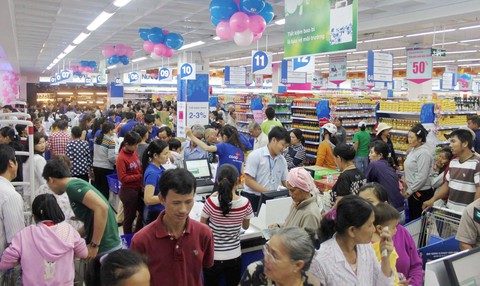 Khách hàng rầm rộ mua sắm siêu giảm giá kiểu Black Friday của Co.opmart - Ảnh 1. Khách hàng rầm rộ mua sắm siêu giảm giá kiểu Black Friday của Co.opmart - Ảnh 1.
