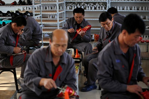 Lao động Triều Tiên tại Trung Quốc rục rịch về nước - Ảnh 1. Lao động Triều Tiên tại Trung Quốc rục rịch về nước - Ảnh 1.