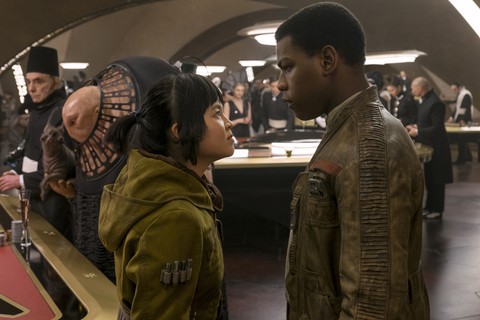 Ngô Thanh Vân trả lời phỏng vấn về vai diễn trong Star Wars - Ảnh 4. Ngô Thanh Vân trả lời phỏng vấn về vai diễn trong Star Wars - Ảnh 4.