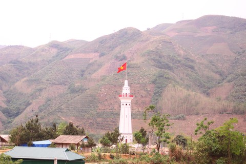 Khánh thành cột cờ Lũng Pô - Ảnh 1. Khánh thành cột cờ Lũng Pô - Ảnh 1.